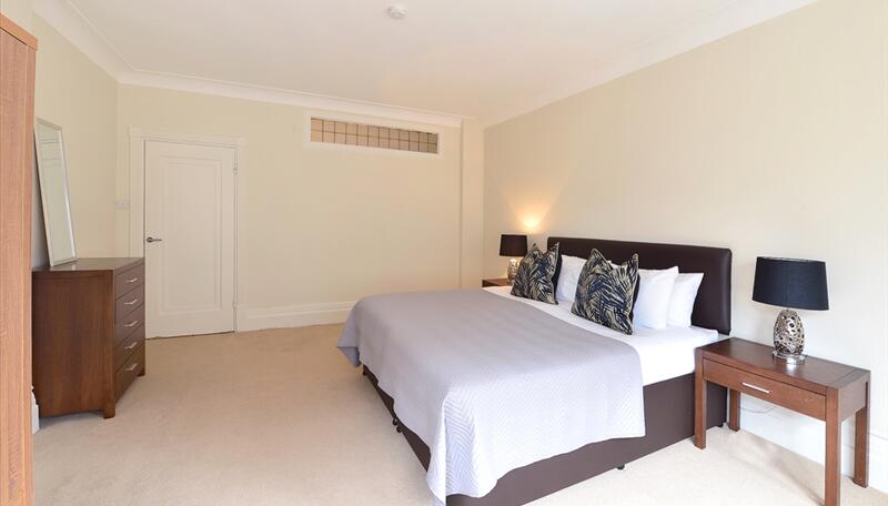 5 bed property in Strathmore Court, Park Road, London